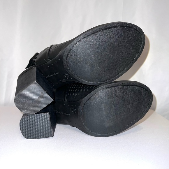 Black Peep Toe Perforated Slingback Chunky Heel Sandals Shoes - Picture 10 of 12